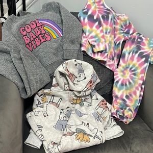 2 Sweatsuits Size 18m